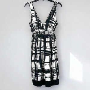 Black White Abstract Print Flattering Empire Waist V Neck Dress Small Forever 21